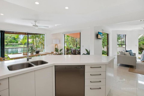 Affordable Luxury By The River - Accommodation Burleigh 4