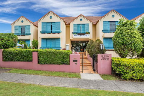 Albion Manor - Accommodation Burleigh 0