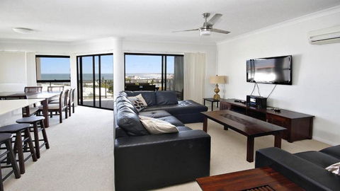 Amalfi Unit 11 Above All Else 50 King Street - Accommodation Burleigh 4