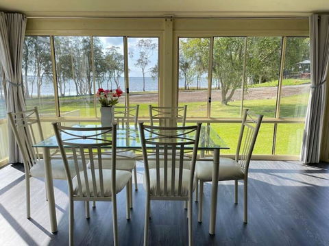 Aircabin - Tuggerawong - Lake Front - 3 Beds House - Accommodation Burleigh 0