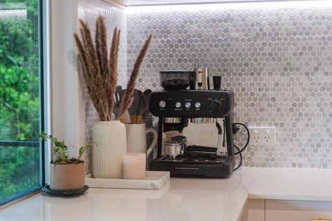 Airlie Abode - Accommodation Burleigh 4