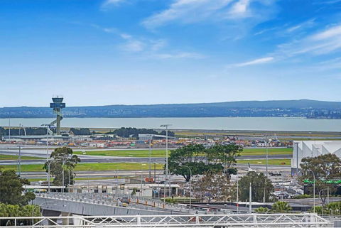 Airport And Waterview Retreat - Accommodation Burleigh 0