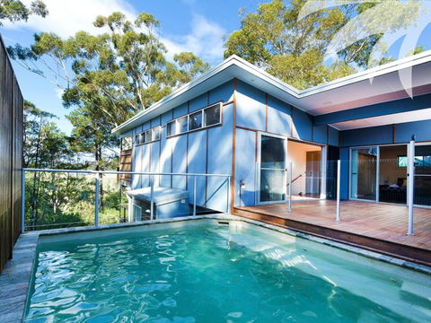 Akama - Accommodation Burleigh 0