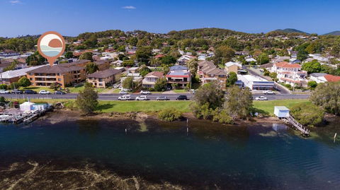 Akuna 8 - Accommodation Burleigh 0