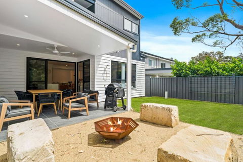 Al Mare - Accommodation Burleigh 0