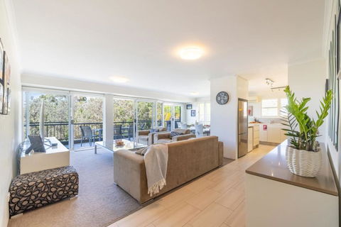 Albacore 5 - Accommodation Burleigh 2