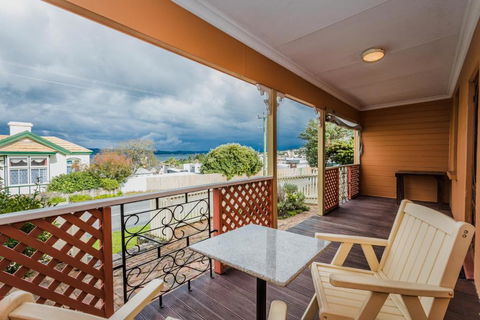 Albany Historic Cottage By The BnB Collection - Accommodation Burleigh 0