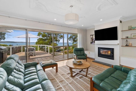 Albys At Lorne - Accommodation Burleigh 1
