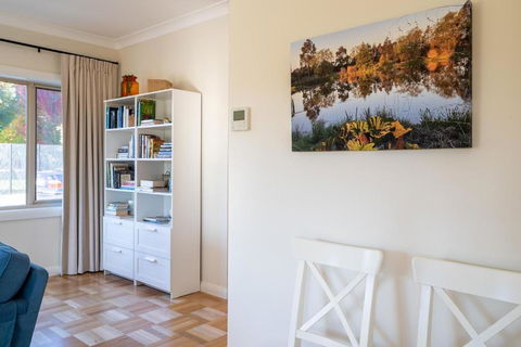 Alderwood Cottage - Cottage W Gorgeous Dam Views! - Accommodation Burleigh 1