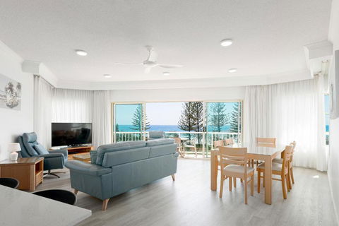 Alex Seaside Resort - Accommodation Burleigh 2