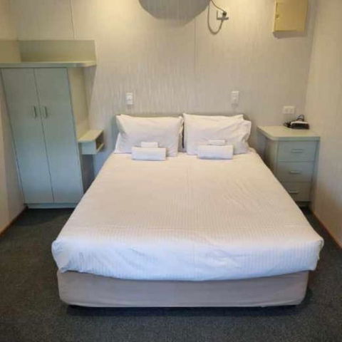 Alexandra Parklife Deluxe Studio 2 - Accommodation Burleigh 2
