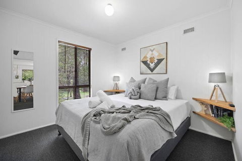 Algona Views - Accommodation Burleigh 2