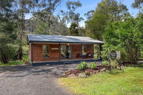 Algona Views - Accommodation Burleigh 3