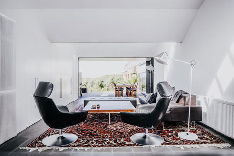 Alkina Lodge Mira - Accommodation Burleigh 0
