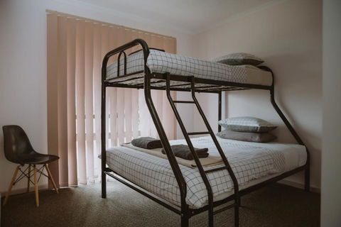 Alkoomi Chalets - Accommodation Burleigh 1