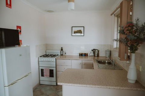 Alkoomi Chalets - Accommodation Burleigh 3