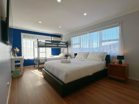 All-Seasons Comfort - Close To CBD & Air Port - Accommodation Burleigh 3