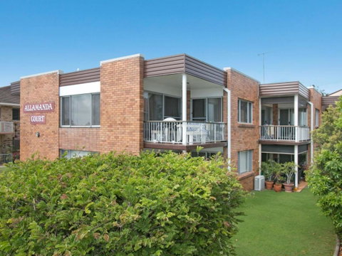 Allamanda Court Unit 6 - Accommodation Burleigh 1
