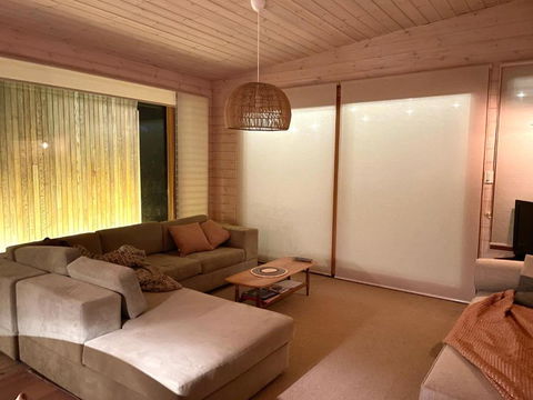 Alloca Beach Shack - Accommodation Burleigh 1