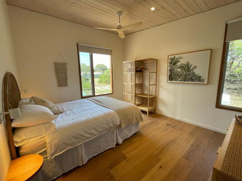 Alloca Beach Shack - Accommodation Burleigh 3