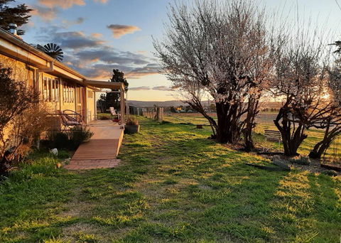 Alloway Bank - Accommodation Burleigh 0