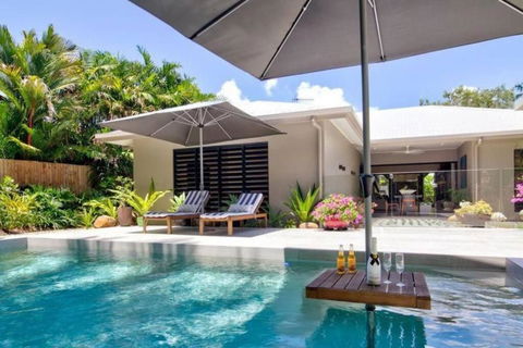 Allure - 4 Bedroom Luxury House In Port Douglas - Accommodation Burleigh 0