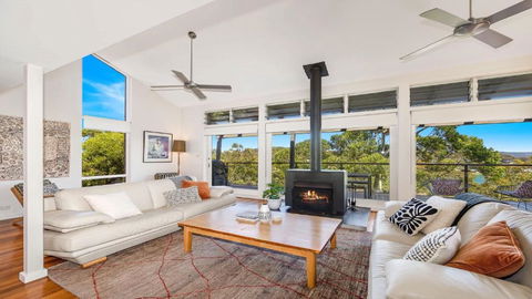 Allure - Bay Views And Wifi - Accommodation Burleigh 0