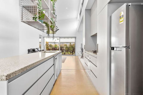 Alma On Barclay - Accommodation Burleigh 1