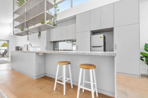 Alma On Barclay - Accommodation Burleigh 0