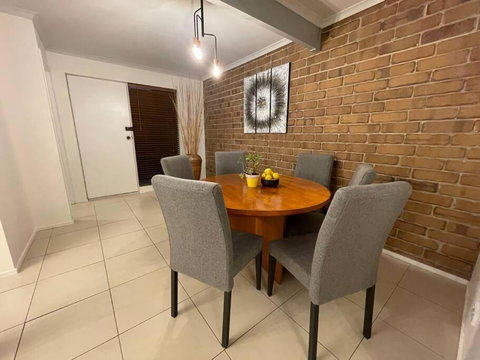 Aloha Adelaide - Accommodation Burleigh 4