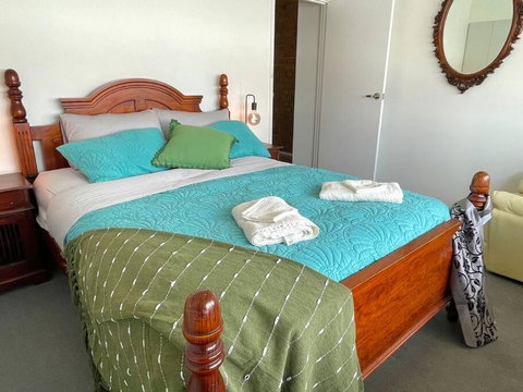 Aloha Adelaide - Accommodation Burleigh 0