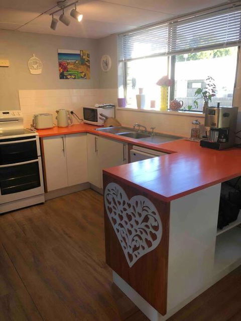 Aloha Iluka! - Accommodation Burleigh 4