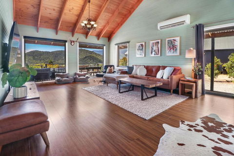 Alpine Twin Heights - Accommodation Burleigh 0