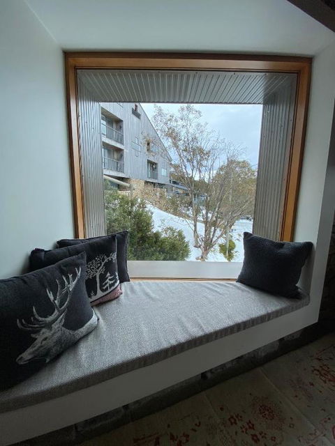 Alpine Woodsmoke Apartments - Accommodation Burleigh 4