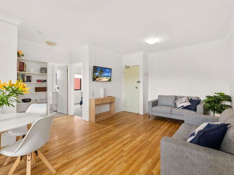 Amanda Court 8 Fantastic Unit So Close To The Beach - Accommodation Burleigh 1