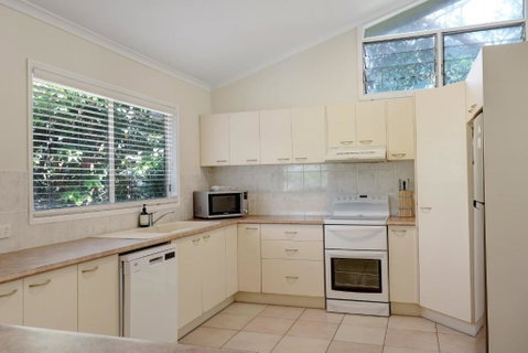 Amaroo House - Accommodation Burleigh 3