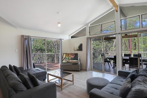 Amaroo House - Accommodation Burleigh 4
