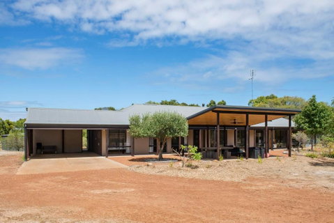 Amaroo - Accommodation Burleigh 0