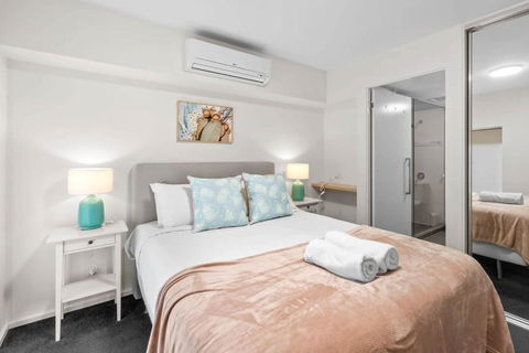 Amazing CBD 2BR Apt - Walkable & Wi-Fi & Charm - Accommodation Burleigh 3