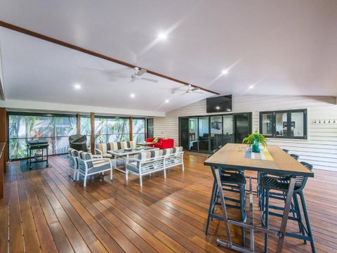 AMITY ESCAPE - Accommodation Burleigh 2