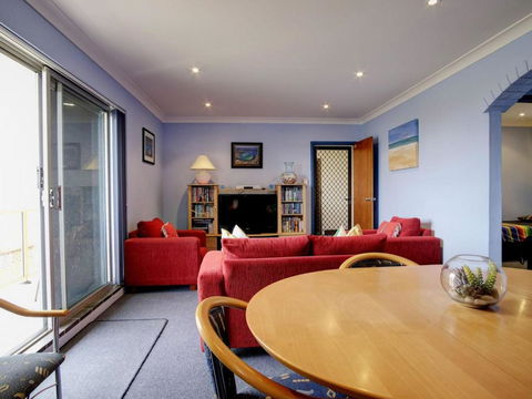 Anchorage 7 - Accommodation Burleigh 4