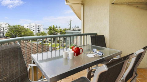 Anchors Aweigh Unit 6 - Accommodation Burleigh 0