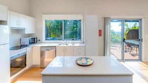 Angourie Blue 8 - Accommodation Burleigh 1