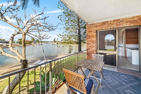 Anjuna, 2 Bedroom Apartment On Canal - Accommodation Burleigh 0