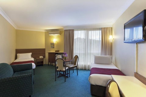 Alpine Motor Inn - Accommodation Burleigh 1