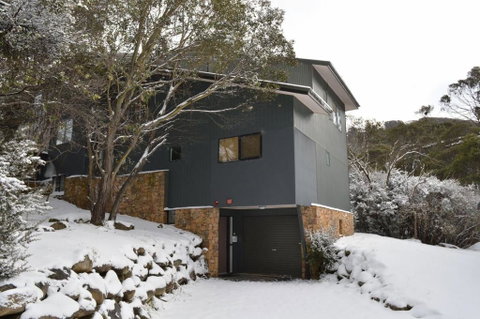 Albina - Accommodation Burleigh 0