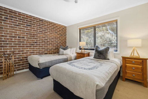Albina - Accommodation Burleigh 4