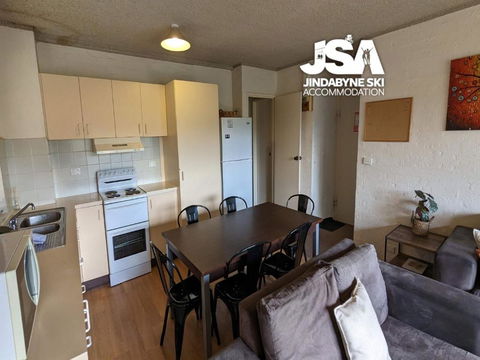 Alpine Mountain View Kirwan 48 - Accommodation Burleigh 2