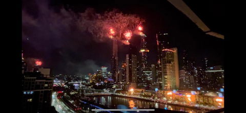 Aura2107, 2 Bedroom Apartment With Balcony, Stunning Yarra River And City Views - Accommodation Burleigh 3