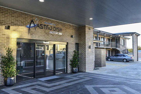 Astro Dish Motor Inn - Accommodation Burleigh 0